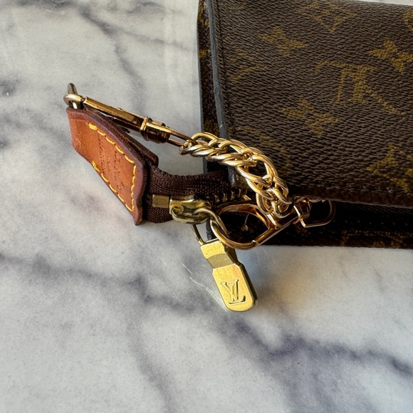 LOUIS VUITTON Pochette Women's Brown LV
Monogram Canvas Purse Pouch Crossbody - Picture 6 of 14